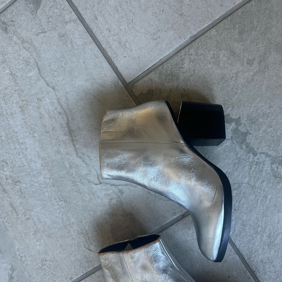 ALEXANDER WANG: Metallic Floating Heel Zip Bootie - Picture 6 of 11